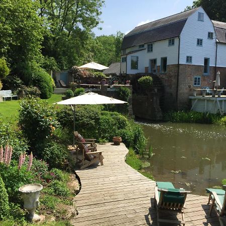 Castle Mill Bed And Breakfast دوركينغ المظهر الخارجي الصورة