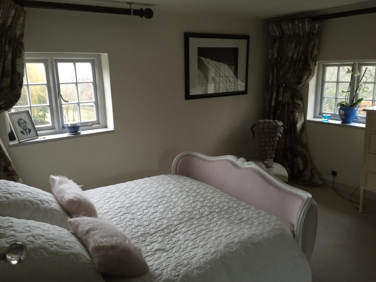 Castle Mill Bed And Breakfast دوركينغ المظهر الخارجي الصورة